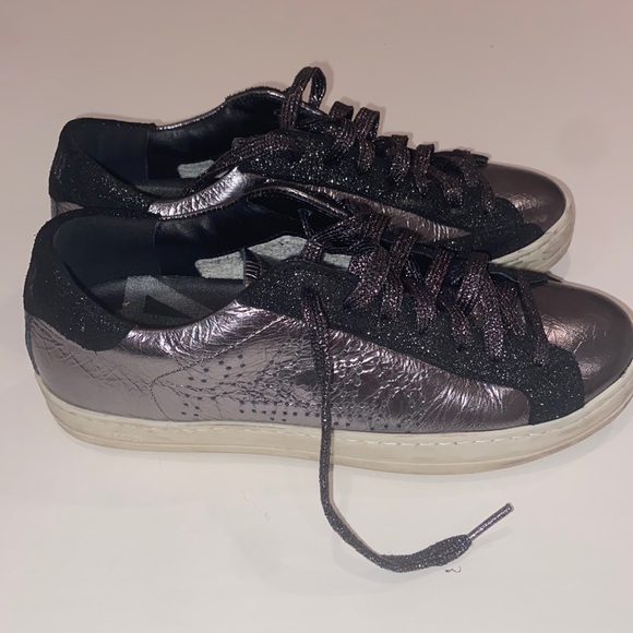 P448 John Metallic Leather Sneaker (Maya). Only worn 3 times!! - Picture 4 of 5